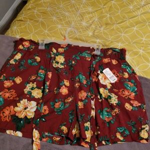 Dressy shorts NWT